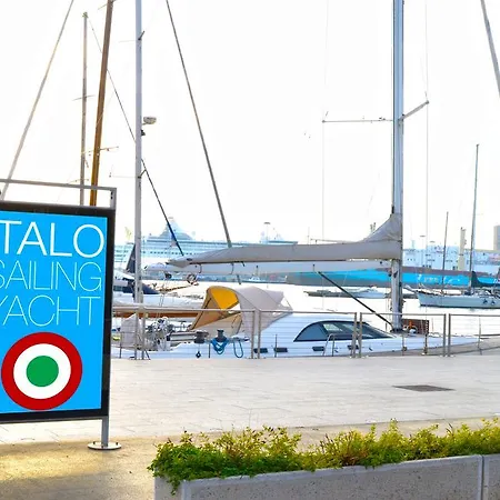Πλωτό κατάλυμα Italo Sailing Yachts