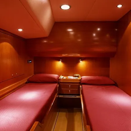 보트호텔 Italo Sailing Yachts *